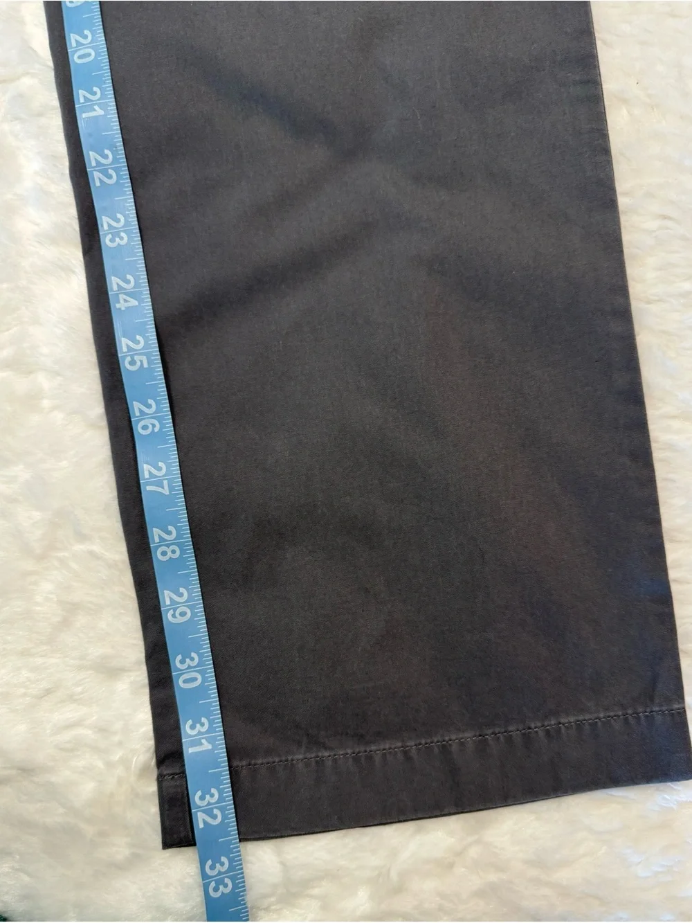 J.Crew Men’s Essex Classic Fit 100% Cotton Chinos in Size 32Wx34L